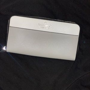 Beautiful 😍 Kate spade ♠️ wallet